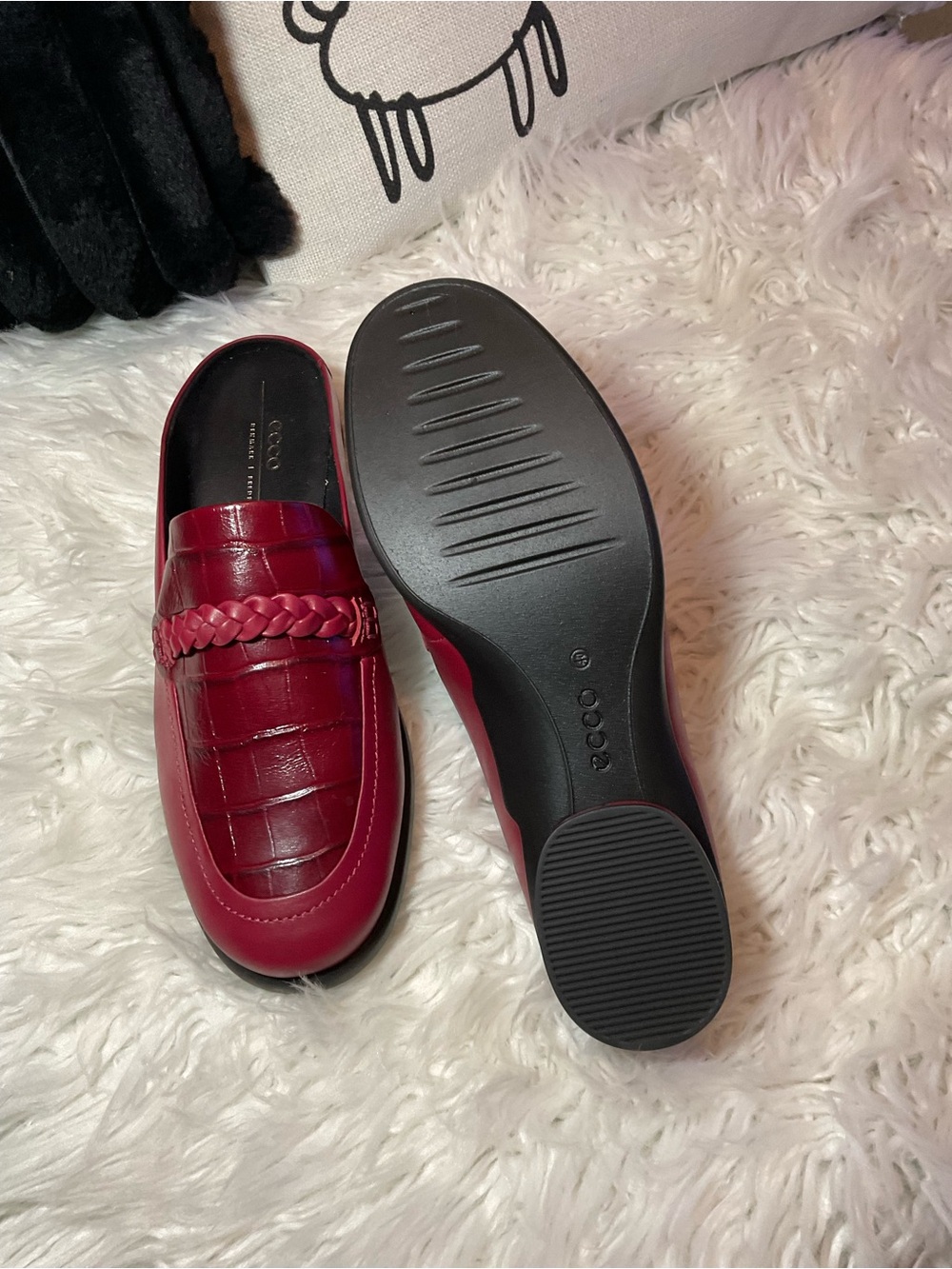 Ecco Women's Burgundy Braided Croc-Embossed Slip-On Loafers - Picture 2 of 4